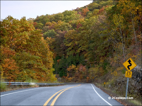 push mountain road s curve